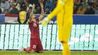 Selebrasi pemain Timnas Indonesia, Shayne Pattynama setelah mencetak gol ke gawang Timnas Irak&nbsp;dalam laga pertama Grup F Kualifikasi Piala Dunia 2026 di Basra International Stadium, Irak, Kamis (16/11/2023) malam WIB. (AFP/Hissein Faleh)
