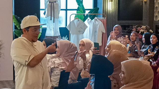 Indra Bekti dan Tya Ariestya jadi muse Pristin by Surin (istimewa)