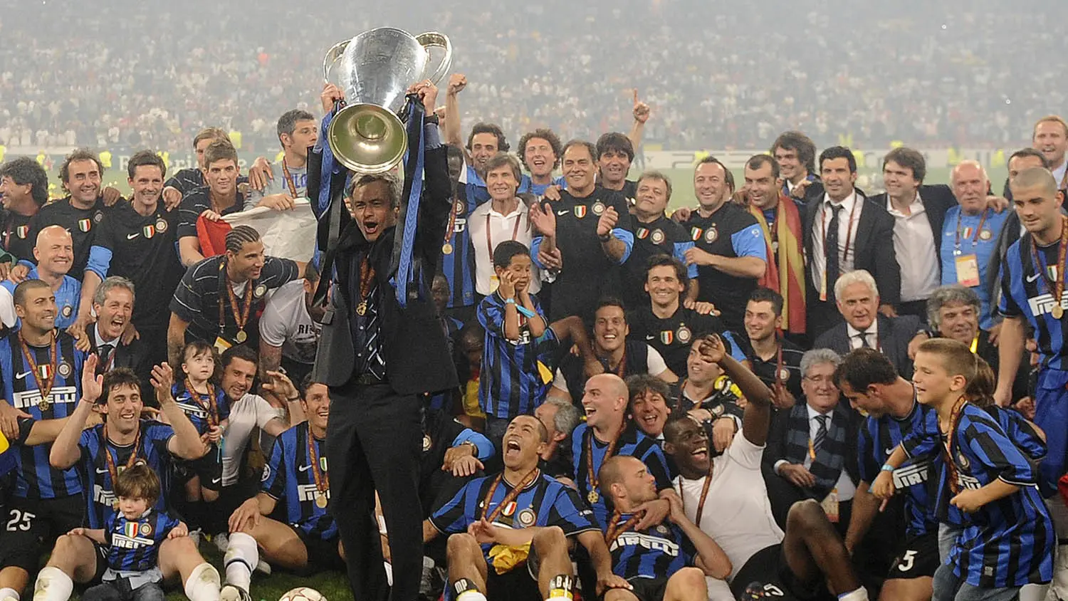 Jose Mourinho sukses selama dua tahun menangani Inter Milan. (AFP/Pedro Armestre)