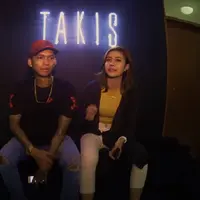 Jadi mentor, Young Lex tak segan hukum Awkarin jika salah.