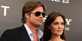 Kehidupan Brad Pitt dan Angelina Jolie terus tersiar dan selalu dicari kabar terbarunya. Terlebih saat keduanya memutuskan untuk berpisah dan Joli mengajukan gugatan cerainya pada Pitt di September 2016 silam. (AFP/Bintang.com)