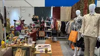 Pameran INACRAFT 2025 kembali menjadi ajang bagi pelaku ekonomi kreatif untuk menunjukkan karya terbaiknya. Tahun ini, Kementerian BUMN melalui Rumah BUMN hadir dengan membawa 52 UMKM binaan, menghadirkan 149 jenis produk unggulan dalam kategori fashion, kerajinan tangan, dan aksesoris.