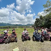 Ahmad Dhani beerlibur bersama keluarga (Instagram/ahmaddhaniofficial)