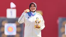 Atlet panahan Indonesia, Nurisa Dian Ashrifah, meraih medali emas pada nomor compound individual putri Asian Games 2026, di Jepang, Kamis (1/10/2026). (AINAGOC)