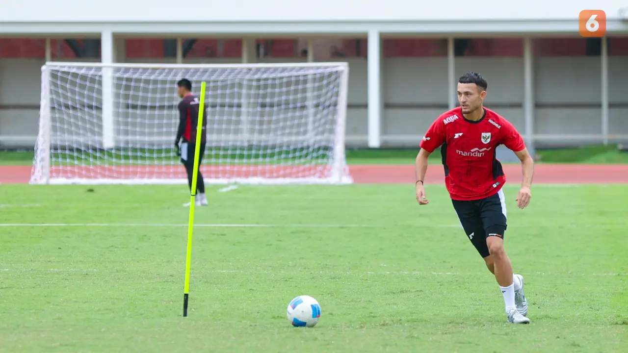 Foto: Indra Sjafri Matangkan Taktik Skuad Timnas Indonesia U-22 Jelang Hadapi Mali di Laga Uji Coba