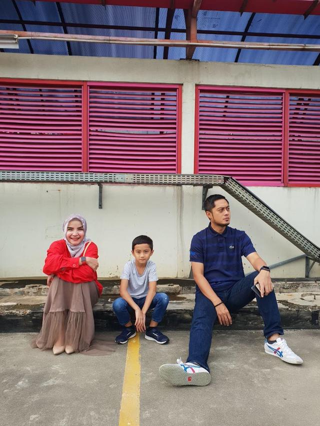 6 Potret Harmonis Keluarga Ferry Ardiansyah dan Tasya Nurmedina, Manis Banget