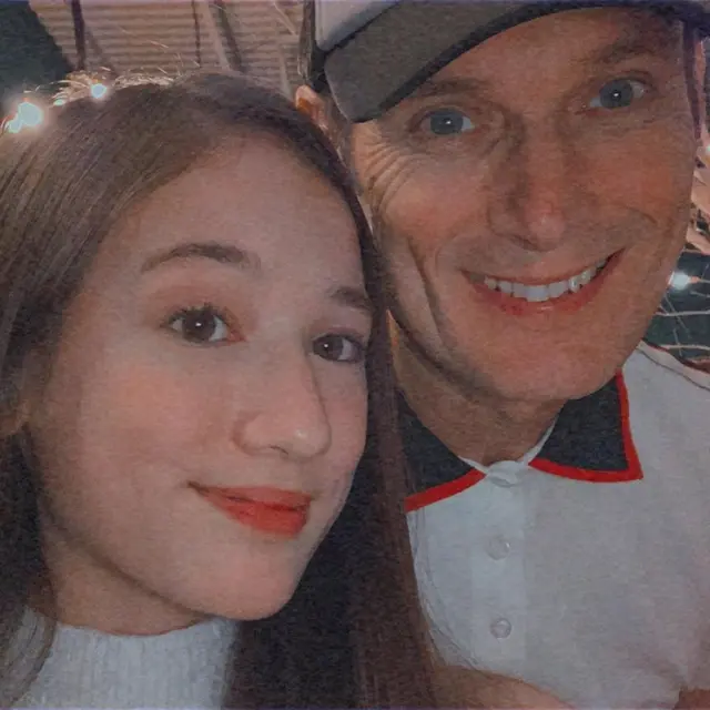 6 Potret Kenangan Laura Moane dan Ayahnya, Meninggal Dunia Tahun 2021