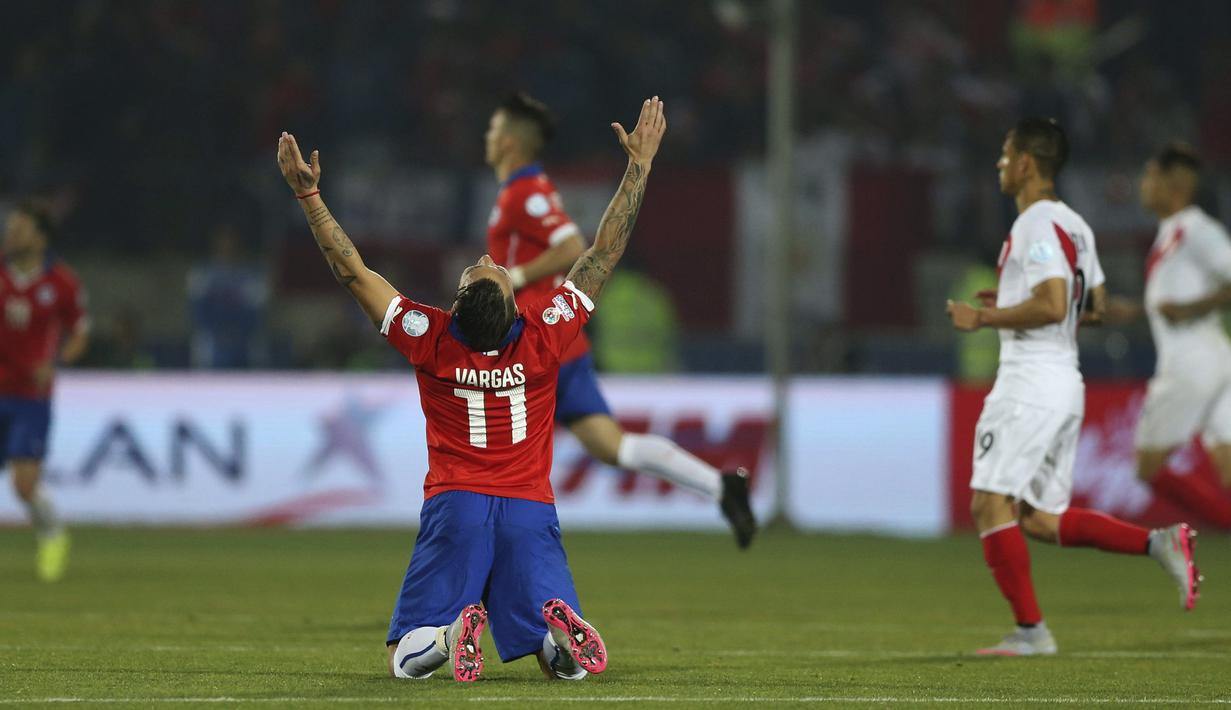 Ekspresi Eduardo Vargas setelah pertandingan selesai. (EPA/Mario Ruiz)