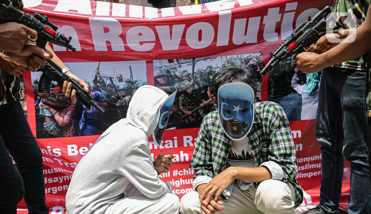 Aksi Tersebut sebagai kecaman kepada China terkait umat Muslim di China dilarang berpuasa oleh pemerintah setempat dan terancam ditangkap jika ketahuan. (Liputan6.com/Faizal Fanani)