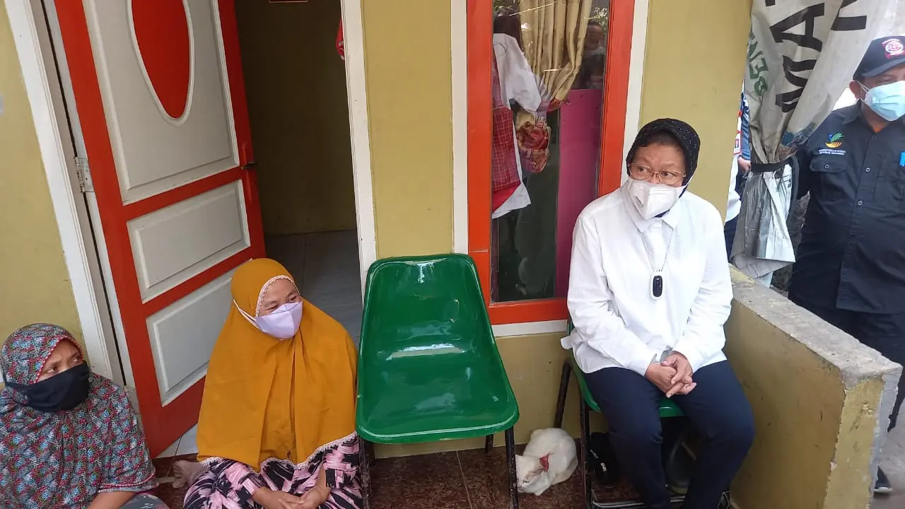 Menteri Sosial (Mensos) Tri Rismaharini atau Risma Sidak ke Tangerang.