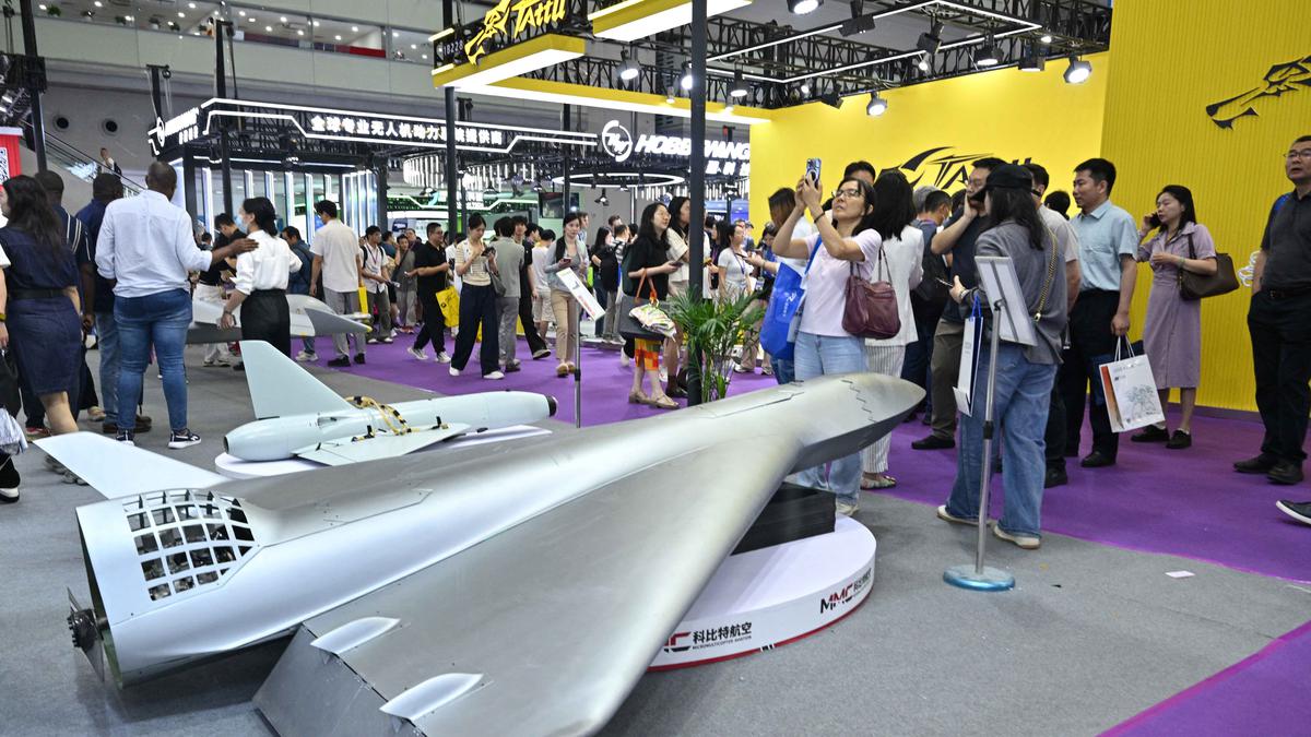 Ratusan Drone Berteknologi Terbaru Dipamerkan di Shenzhen