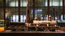 Cokelat berbentuk kereta terlihat dalam pameran Choco Loco di Train World Museum (Museum Dunia Kereta) yang berada di Brussel, Belgia (15/12/2020). Choco Loco adalah sebuah pameran yang menampilkan berbagai patung dari cokelat bertema kereta api. (Xinhua/Zheng Huansong)