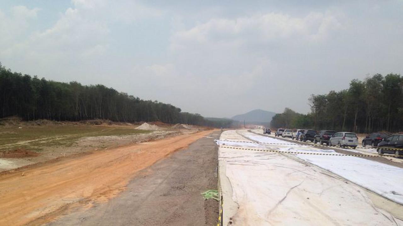 Proyek Tol Trans Sumatera.