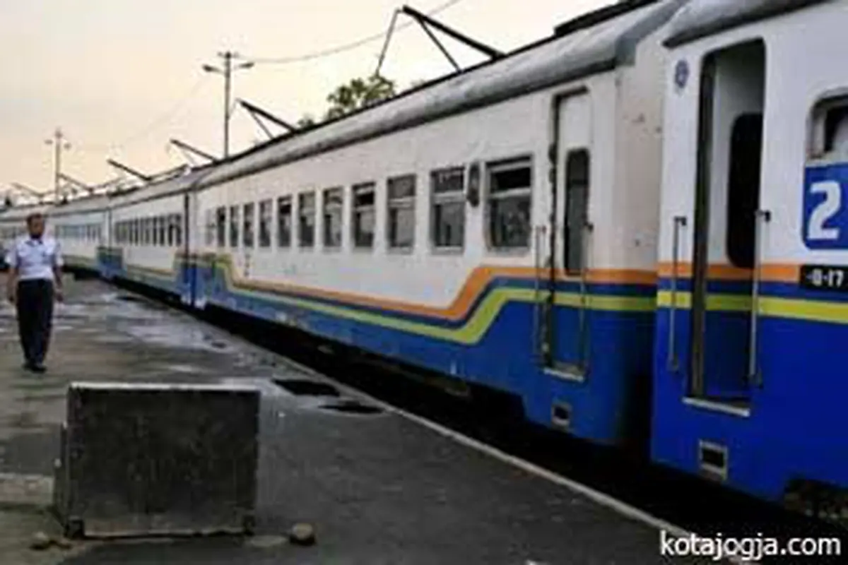 120328bkereta-molek.jpg