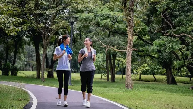 Olahraga. (foto: Pinterest/Bustle.com).