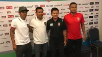 Pelatih Bali United Widodo Cahyono Putro (dua dari kiri). (Liputan6.com/Dewi Divianta)