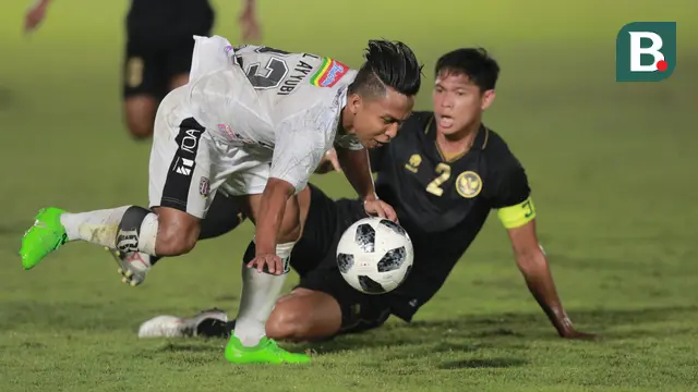 FOTO: Kushedya Hari Yudo Bawa Indonesia Unggul Atas Bali United di Babak Pertama