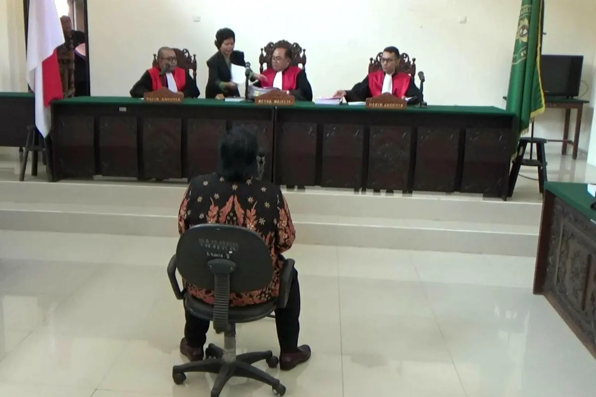 Kuasa Hukum Ceroboh, Agenda Pledoi Dimas Kanjeng Ditunda Lagi 