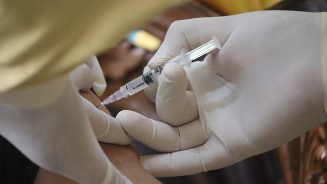 Stok Vaksin Covid-19 di Aceh Besar Hanya Tersisa untuk Dosis Kedua - Vimarsana News