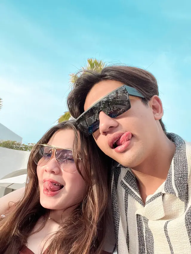 Makin Mesra, Ini 7 Kebersamaan Harris Vriza dan Haviza Devi saat Liburan
