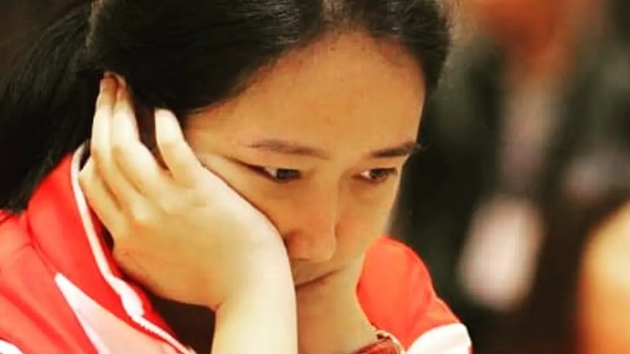 Gaya GM Irene Sukandar saat Main Catur, Penuh Konsentrasi