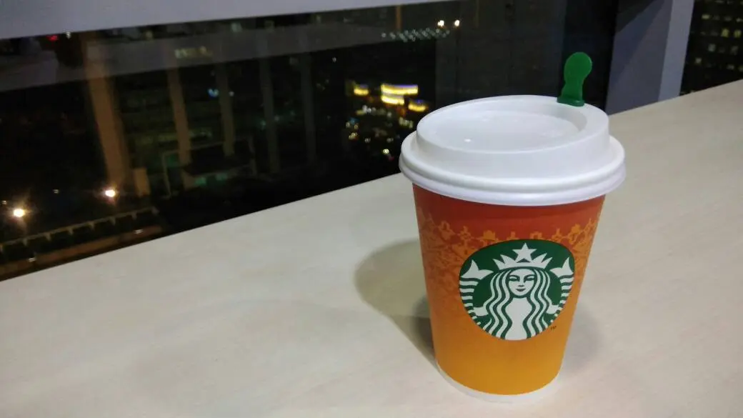 Cup Starbucks edisi khusus Ramadan 2017.