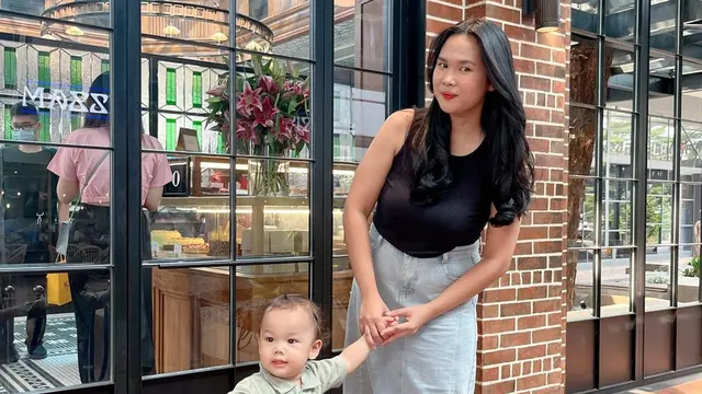 Potret Kenkulus Bersama Sang Ibu, Bayi Ajaib Disebut Reinkarnasi Einstein