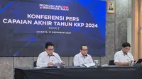 Staf Ahli Bidang Ekologi dan Sumber Daya Laut, Kementerian Kelautan dan Perikanan (KKP), Hendra Yusran Siry dalam konferensi pers, Jakarta, Selasa (17/12/2024). (Ayu/Merdeka.com)