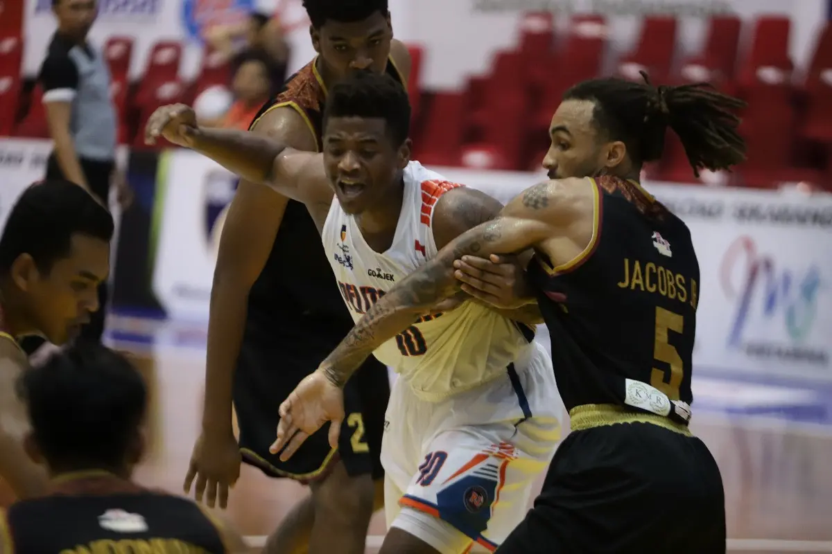 Pelita Jaya, IBL, Wayne Bradford.