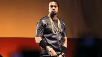 Kanye West Tampil, Penonton Malah Teriakan Nama Drake