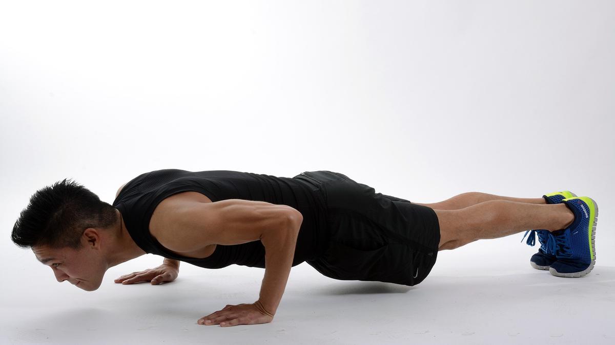 Push Up Adalah Olahraga Melatih Otot Bisep dan Trisep, Pahami Gerakannya  yang Benar - Hot Liputan6.com