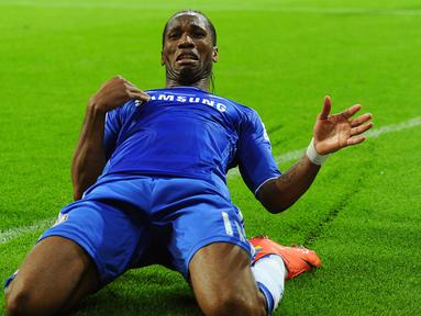 Didier Drogba - Legenda Timnas Pantai Gading ini dianggap sebagai salah satu bomber terbaik yang pernah dimiliki Chelsea. Dia menjadi bagian dari sejarah The Blues ketika meraih gelar Liga Champions pertama klub pada musim 2011/2012. (Foto: EPA/Thomas Eisenhuth)