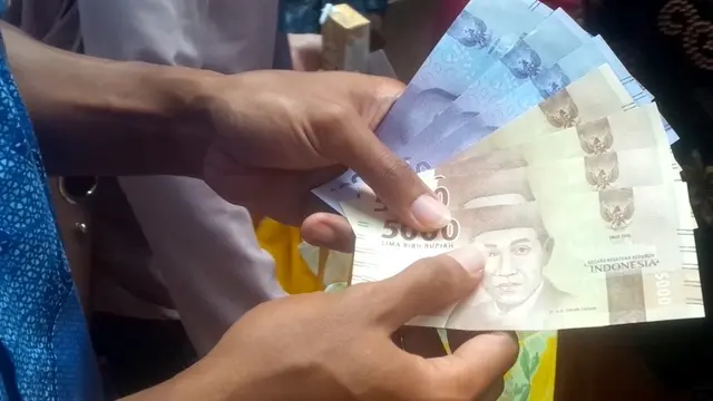 Diberi Uang Jajan