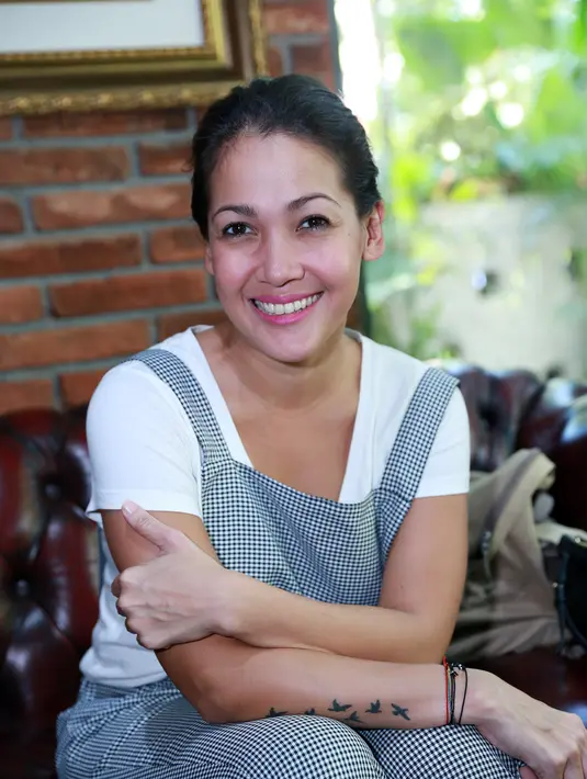 Kali ini Mieke Amalia tampil sebagai produser sebuah film layar lebar bergenre komedi yang berjudul 'The Wedding and Bebek Betutu’. (Wimbarsana/Bintang.com)