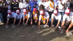 Ribuan masyarakat dan wisatawan hadir dalam Petitenget Festival di desa kerobokan kabupaten Badung Bali.