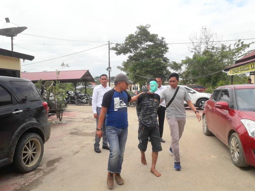 Penjambret sadis di Konawe itu mengajak korban yang dijambret sehari sebelumnya bertemu untuk berbuat mesum. (Liputan6.com/Ahmad Akbar Fua)