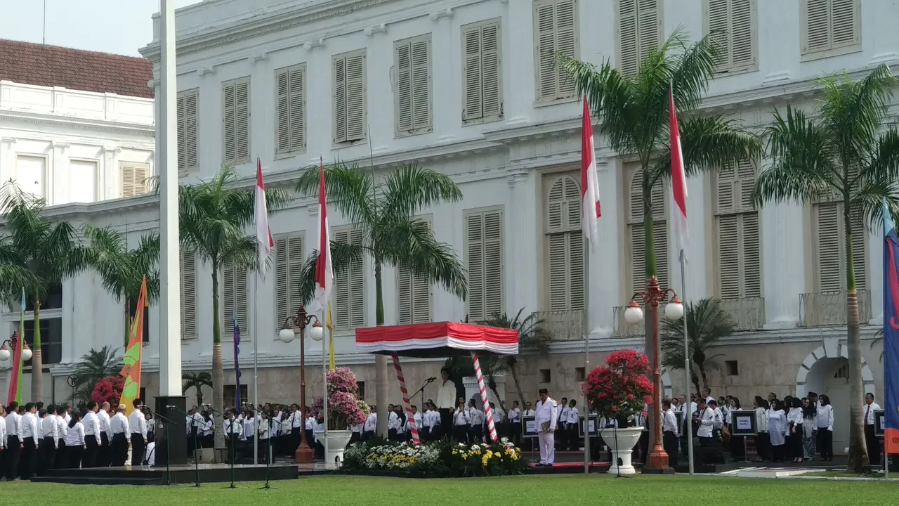 Kementerian Keuangan memperingati Hari Oeang ke-72 dengan menggelar upacara di Lapangan Kementerian Keuangan, Jakarta, Selasa (30/10/2018).