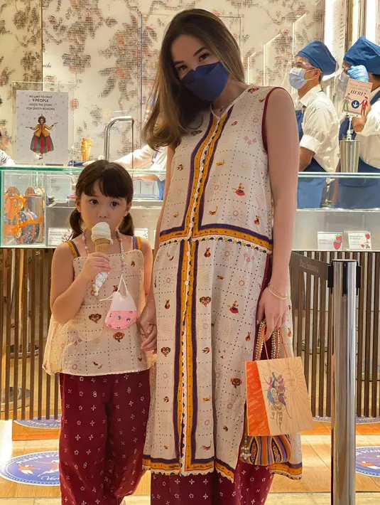 (Instagram/gisel_la)