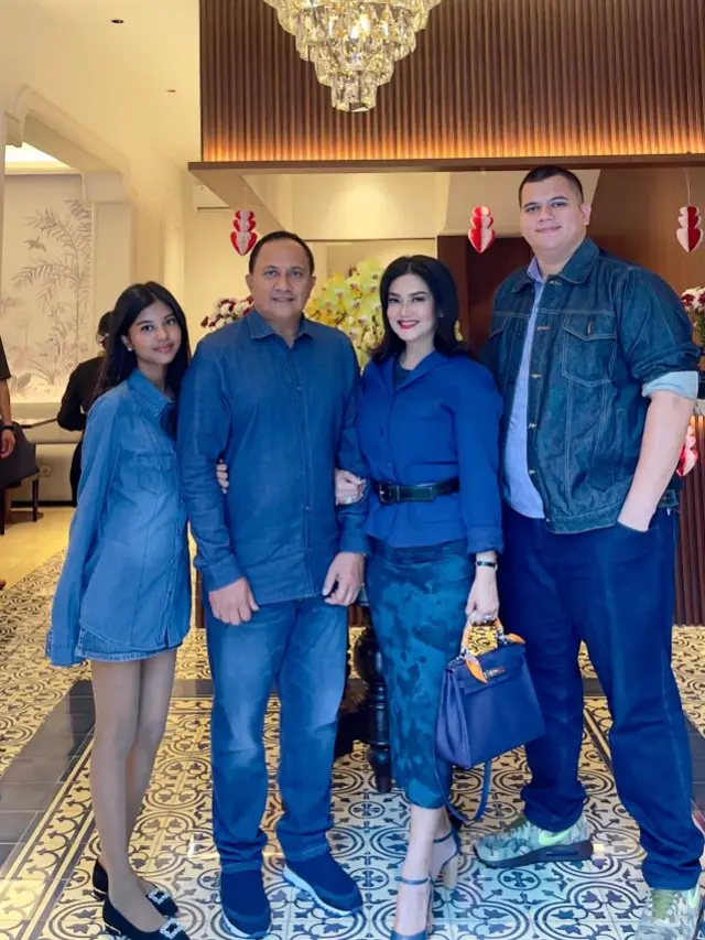 Potret Terbaru Bella Saphira dan Suami