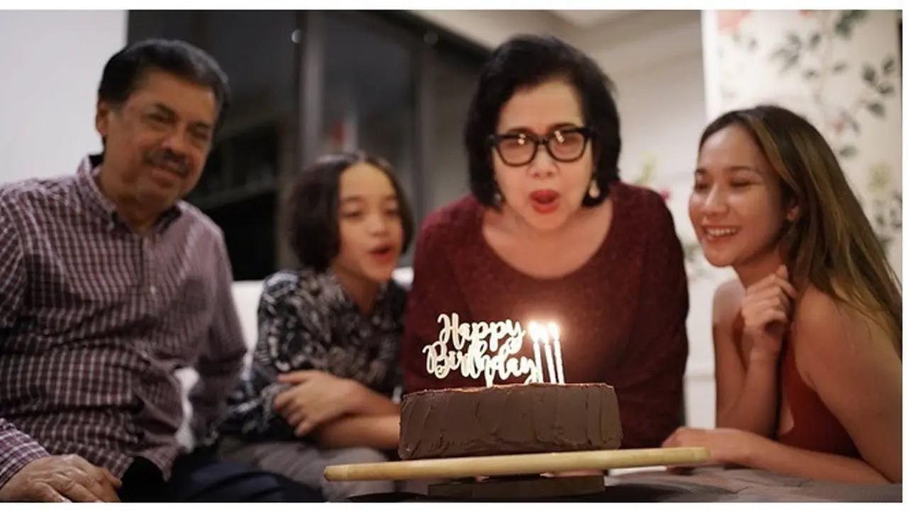 6 Momen Ulang Tahun Ibunda Bunga Citra Lestari, Dirayakan Sederhana