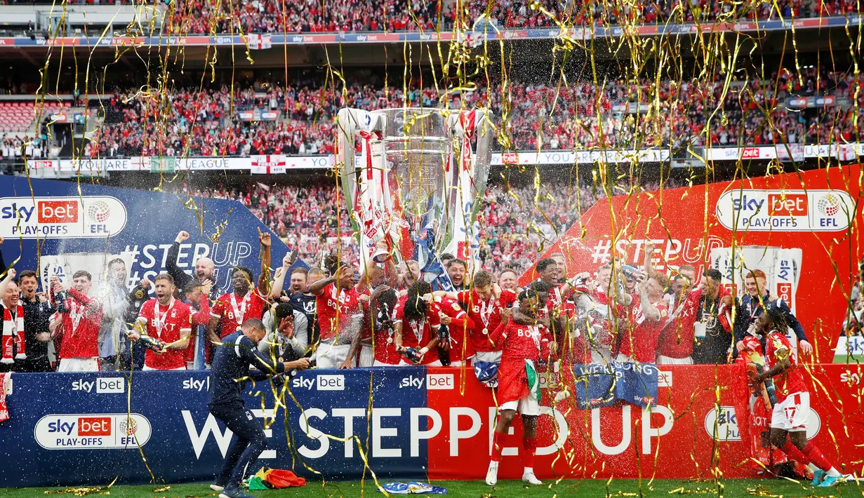 Nottingham Forest melengkapi daftar tim promosi Liga Inggris musim depan setelah memenangi final playoff Divisi Championship dengan mengalahkan Huddersfield Town 1-0 di Stadion Wembley. keberhasilan promosi ini merupakan penantian panjang setelah 23 tahun lamanya. (AFP/Adrian Dennis)
