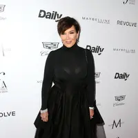 Sebagai seorang ibu, Kris Jenner, tentunya inginkan pendamping yang terbaik untuk putri-putrinya. Kris Jenner kaget ketika ia mendengar kabar batal gugat cerai yang dilakukan oleh putrinya Khloe. (AFP/Bintang.com)