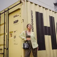 Gaya Sara Robert di Zalora Fashion Festival, Singapura. Sumber foto: Document/Zalora.