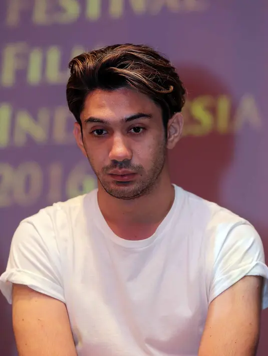 Dalam film yang di sutradarai Upi Avianto itu, ia berperan sebagai bossman. Bos super konyol, yang sering membuat anak buahnya, Bunga Citra Lestari kebingungan. (Deki Prayoga/Bintang.com)