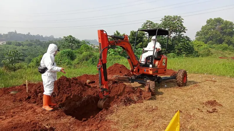 Untuk mengantisipasi dan mempercepat pemakaman jenazah COVID-19, Pemerintah Kota Depok membuka lokasi pemakaman baru.