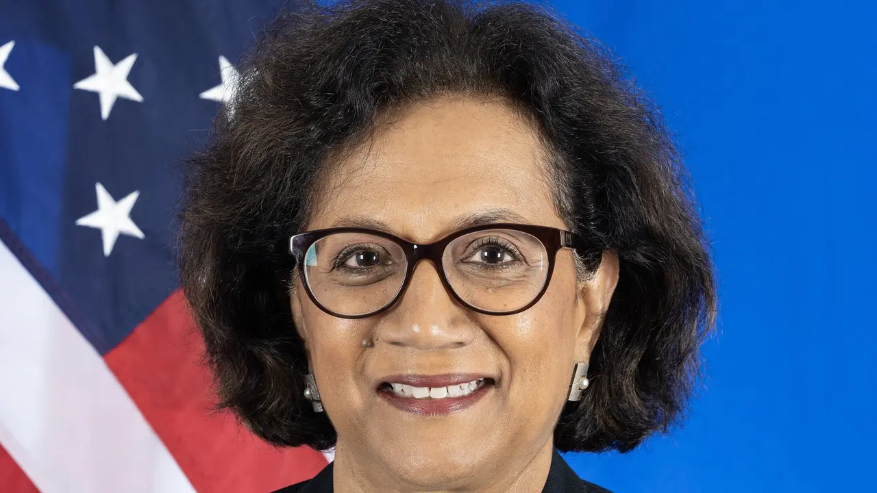 Senat Amerika Serikat menunjuk Dr Geeta Rao Gupta, seorang wanita keturunan India-Amerika menjadi Duta Besar untuk Kantor Urusan Perempuan di Departemen Luar Negeri (Kemlu AS).