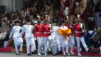 Lilly Indriani Supratman Wenda menjadi pembawa baki nasional 2023. Dia merupakan perwakilan dari Provinsi Papua Pegunungan. (AP Photo/Achmad Ibrahim)