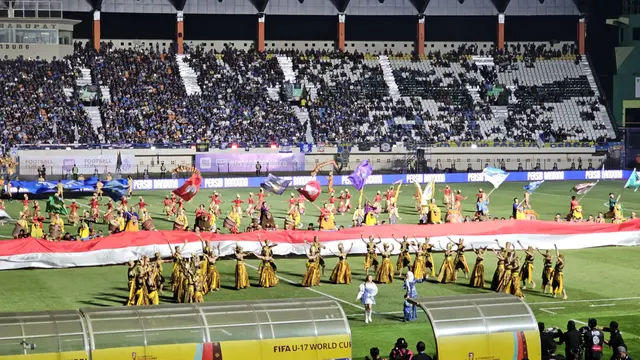 Pembukaan BRI Liga 1 2024/2025 antara Persib melawan PSBS