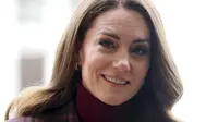 5 Potret Hangat Kate Middleton Kunjungi RS Tempatnya Jalani Kemoterapi, Termasuk Main Bareng Anjing Terapi