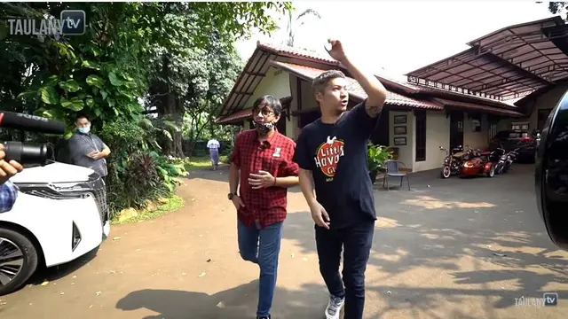 8 Potret Rumah Kaji Edan, Disebut Sosok di Balik Kekayaan Juragan 99